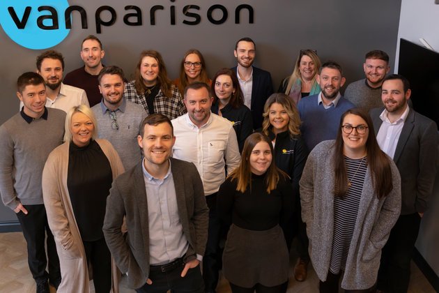 Vanparison team photo in HQ foyer
